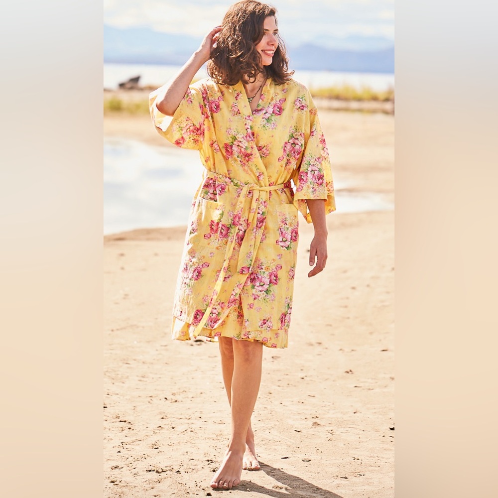 April Cornell Charming Cover Up Robe Size XS/Small Never Worn